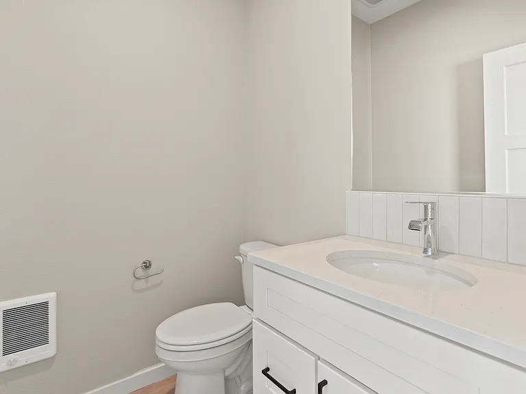 1678 S Cochran St #A — Photo 9