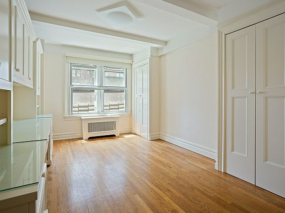 3rd image of 235 W 75th St APT 6A