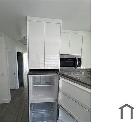 3rd image of 6219 SW 30th St #5