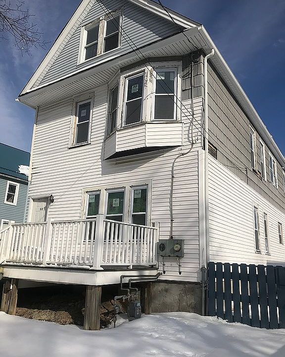 2nd image of 429 Gold St