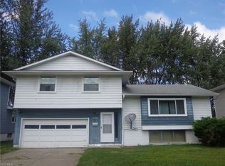 13700 Starlite Dr, Brookpark, OH