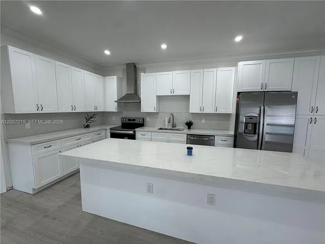 8305 SW 117th Ter — Photo 3