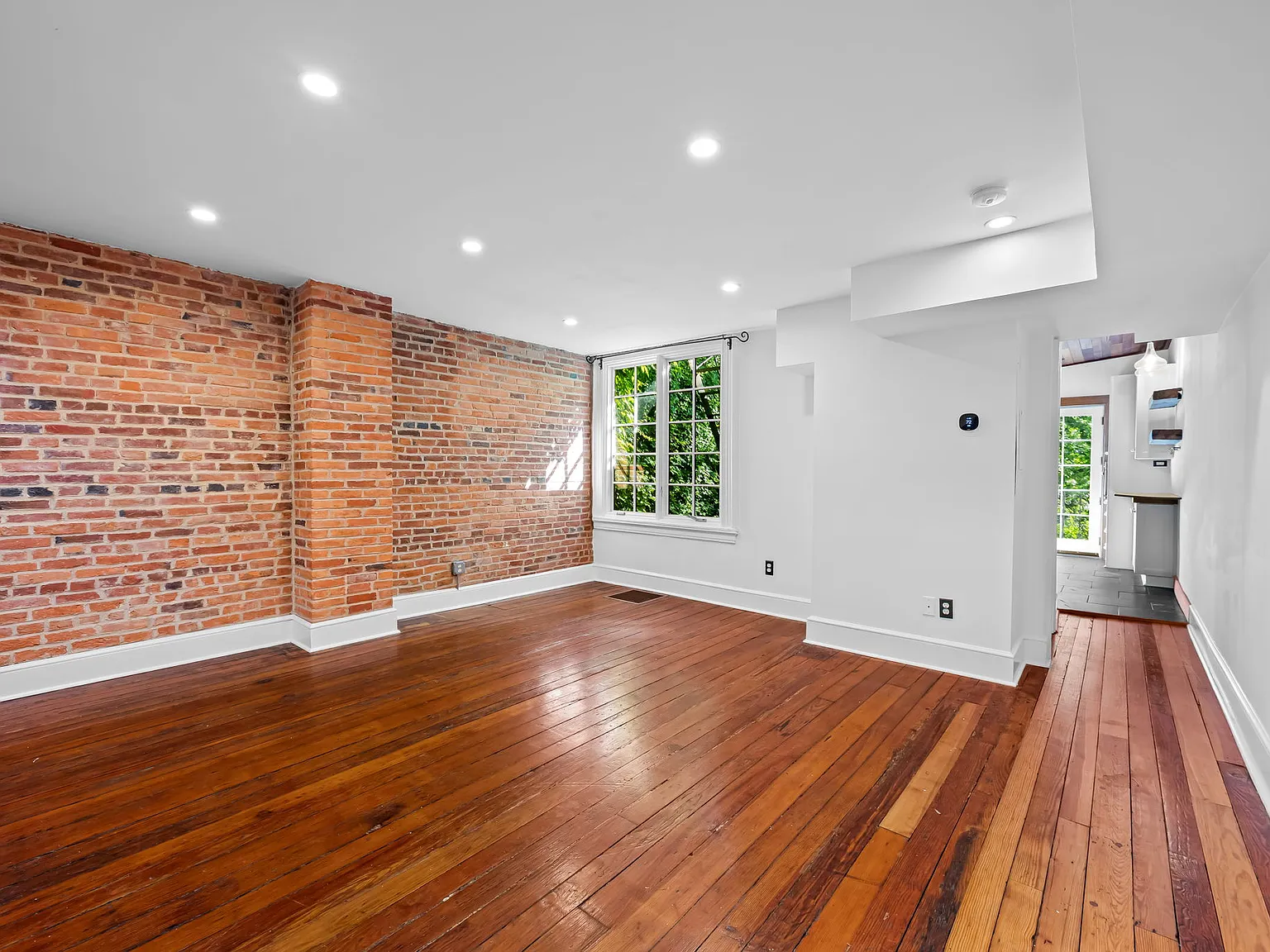 2 bed, 2822 sqft, $3,600 — Photo 4