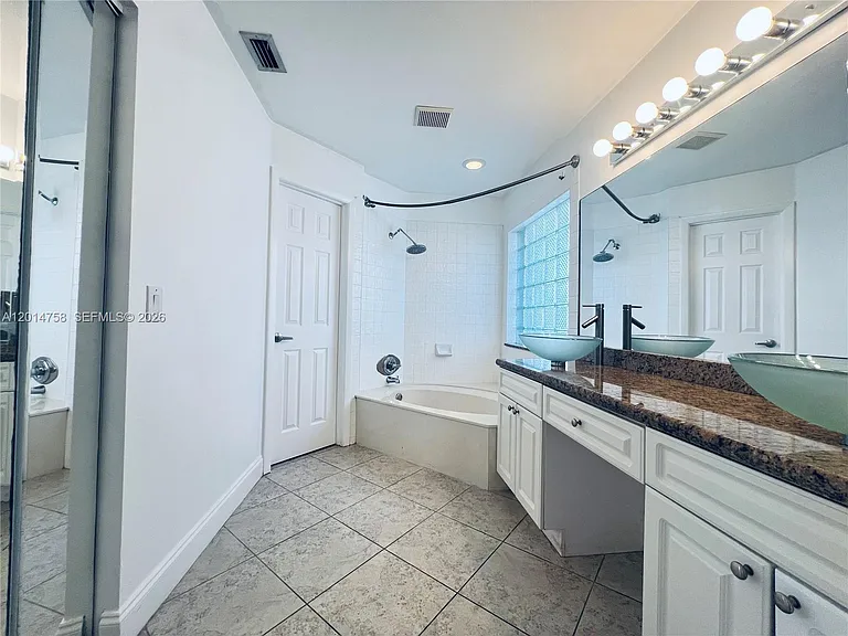 465 Somerset Way — Photo 23