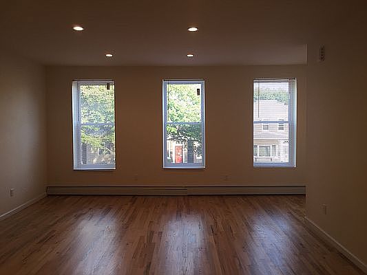 4th image of 23-54 36th St #3