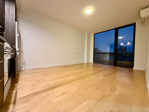 564 Saint Johns Place image 1 of 20