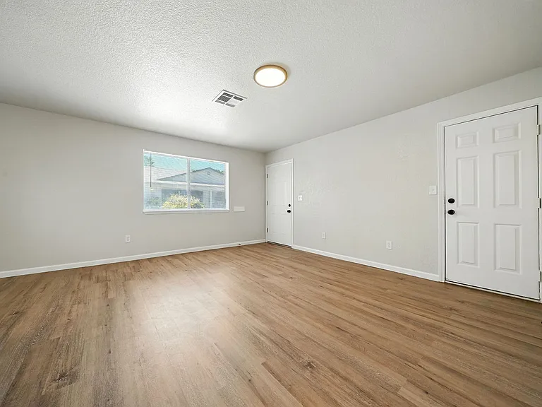 3236 Lawrence Rd #A-D — Photo 14