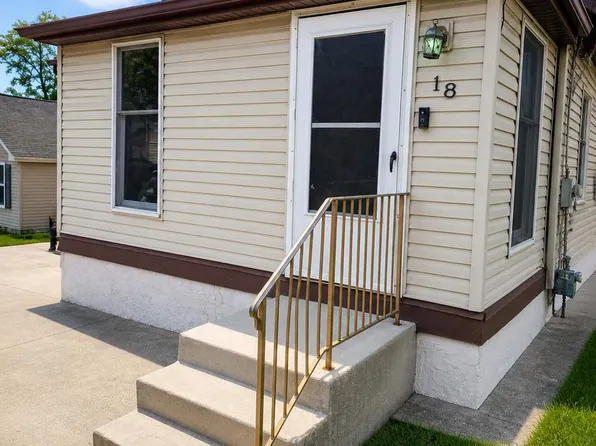 18 Newport Ave, New Castle, DE 19720