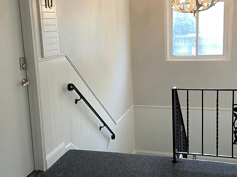 689 Lowry Ave NE #1A — Photo 21