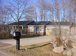 402 N Carmel St, Cadillac, MI 49601