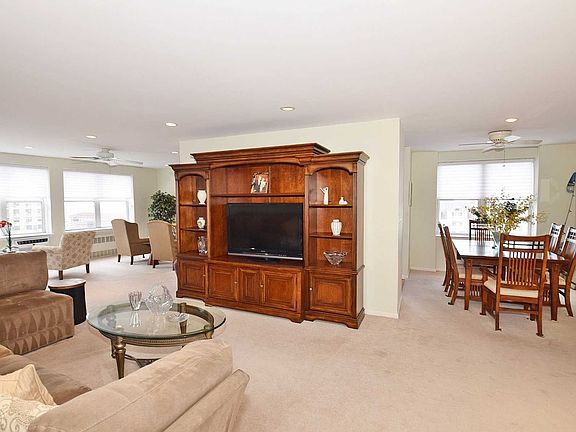 4th image of 333 E Broadway APT 4J