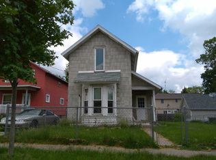 520 Hallett St, Jackson, MI 49202