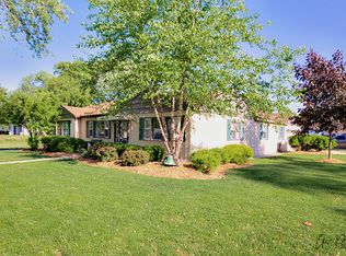 1413 Lakeview St, Johnsburg, IL 60051