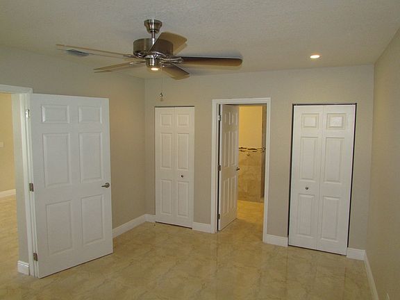 2nd image of 320 NE 43rd St
