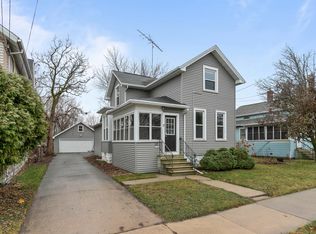 127 W South Park Ave, Oshkosh, WI 54902