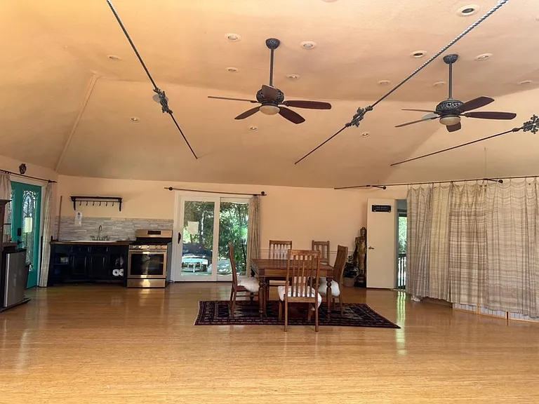 2376 Old Topanga Canyon Rd — Photo 4
