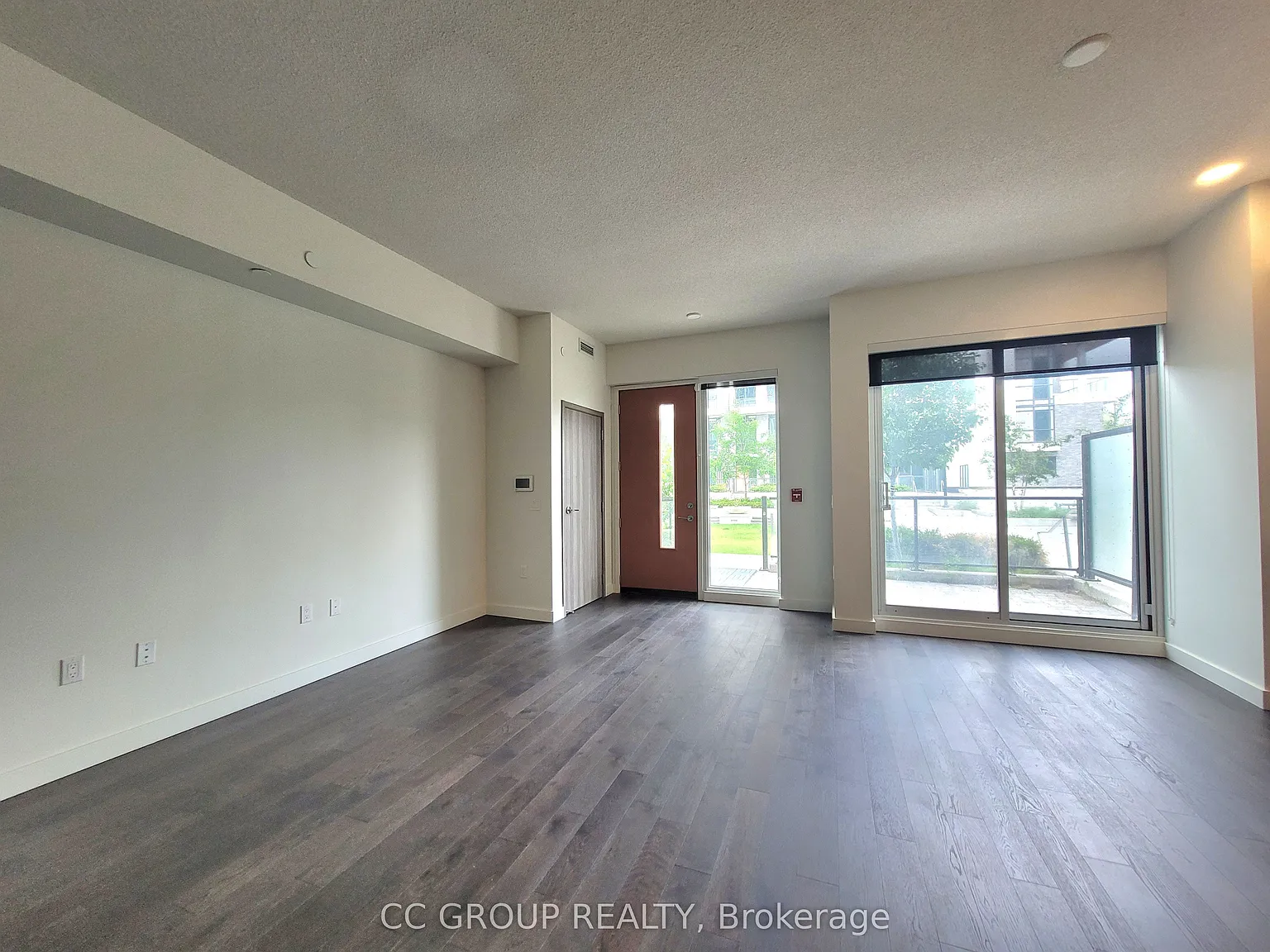 3 bed, $4,500 — Photo 2