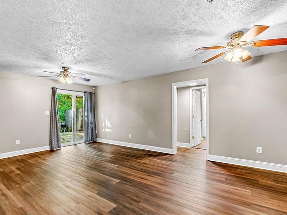 2nd image of 101 Charleston Ct