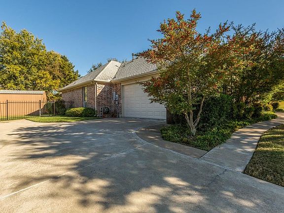 5th image of 7112 Odell Ave