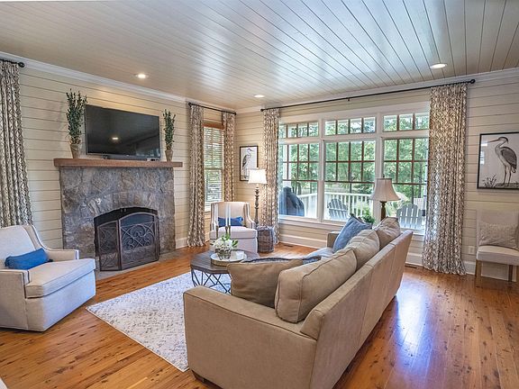 5th image of 156 Long Leaf Ln