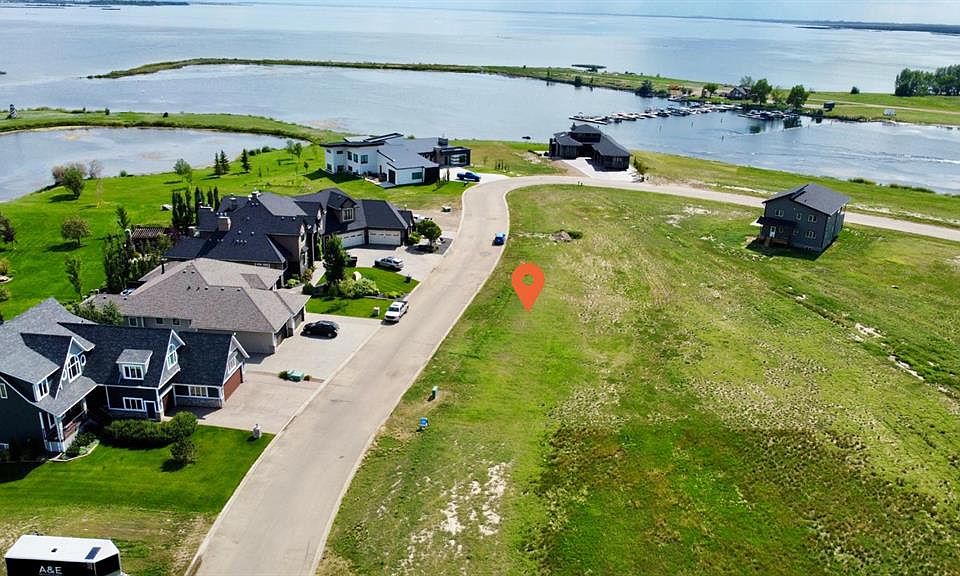 1st image of 30 Kingfisher Estates Dr