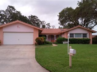 14442 Oakglen Dr, Largo, FL 33774