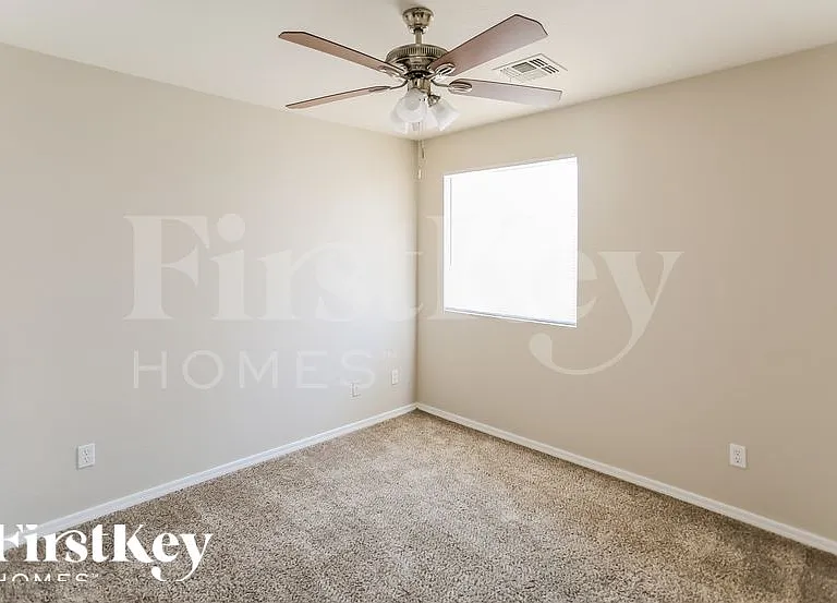 1023 S 226th Dr — Photo 9