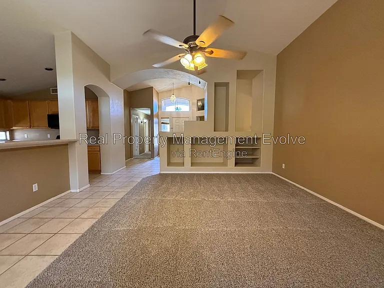 1021 W Park Ave — Photo 6
