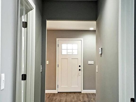 3rd image of 621 Anderson St