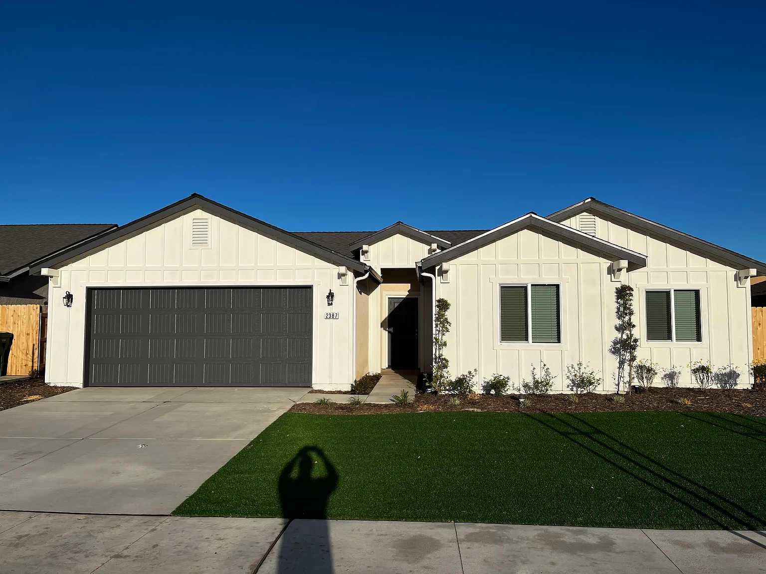 2387 N Chateau Way — Photo 1