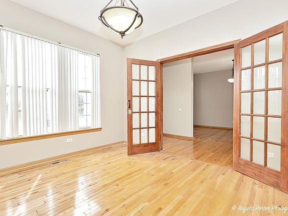 5th image of 39640 N Queensbury Ln
