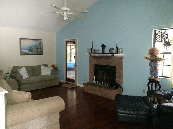 3rd image of 3753 Jamestown Ln