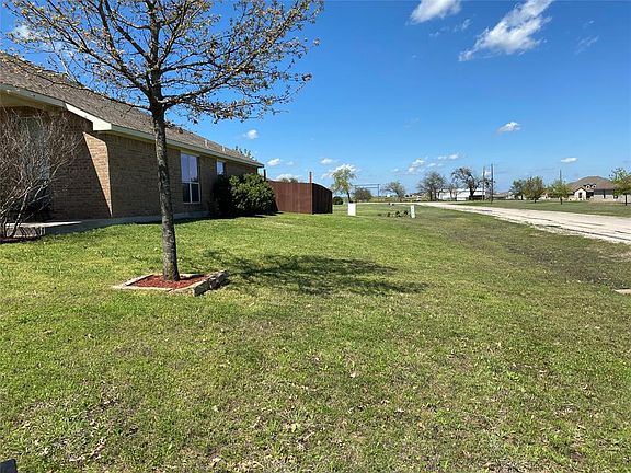 3rd image of 224 Southpeak Ln