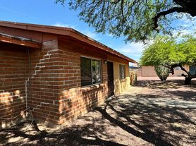 Monte Vista 3409-3429, PKCR-3421