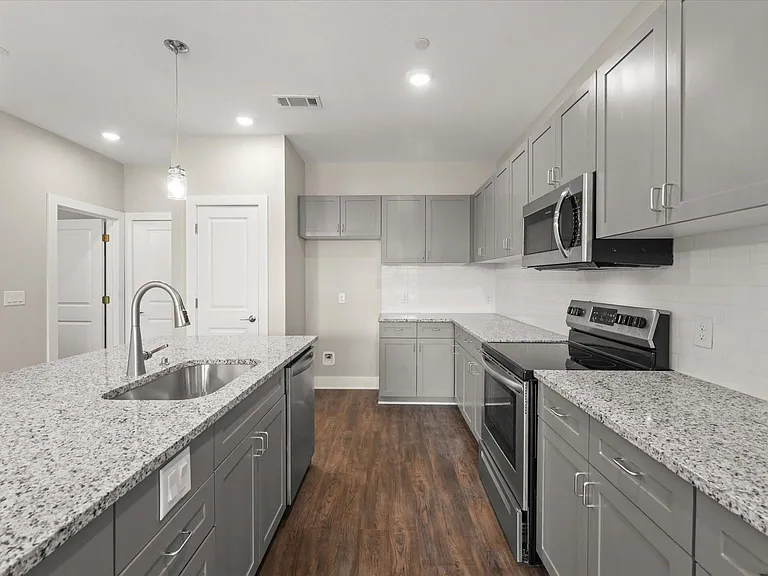 3413 Aaron Pl — Photo 6