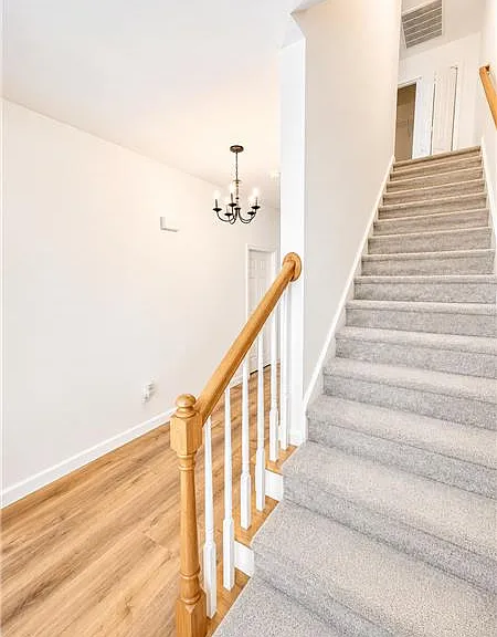 105 Orkney Rd — Photo 3