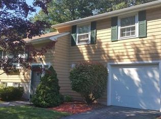 9 Leonard Rd, Peabody, MA 01960