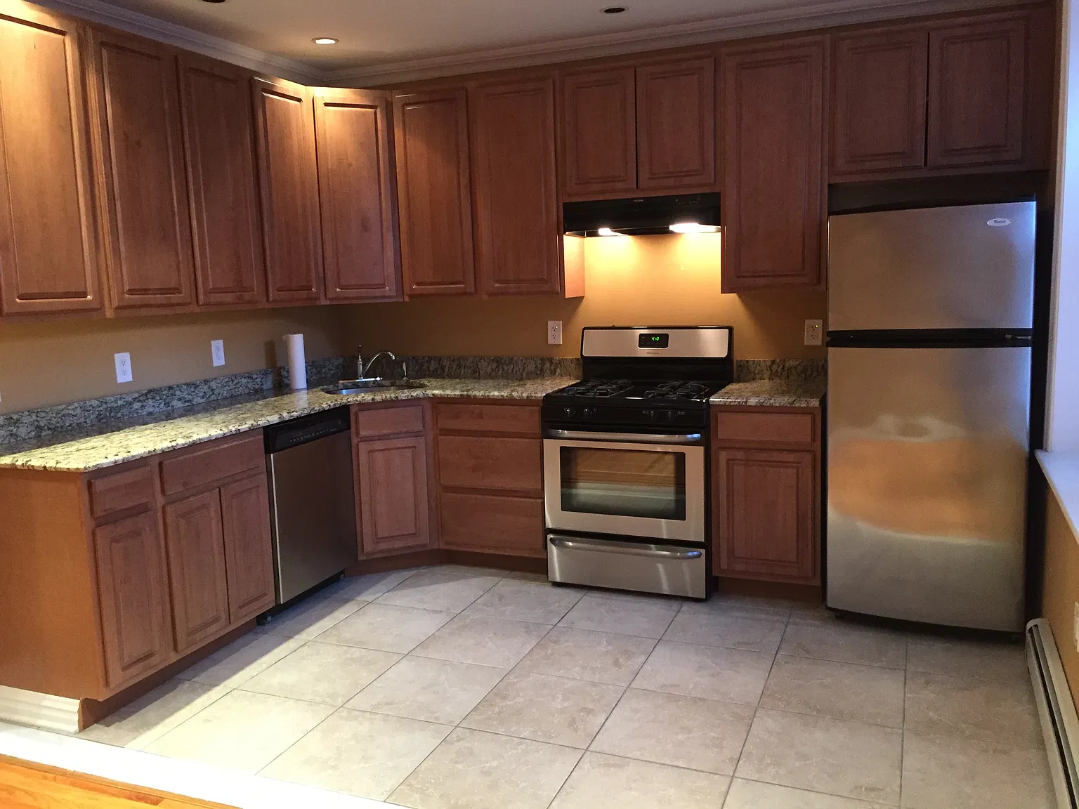 2 bed, $2,400 — Photo 1