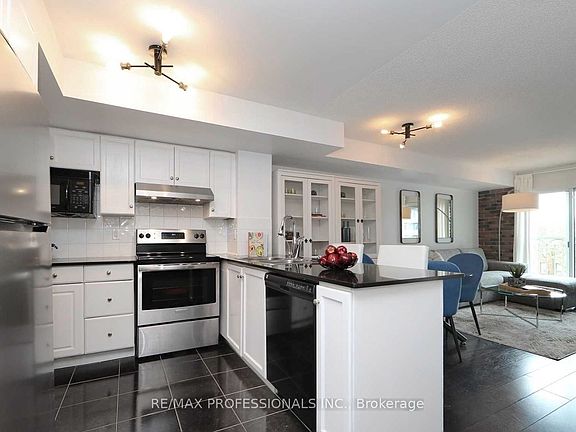 2nd image of 323 Richmond St E #514