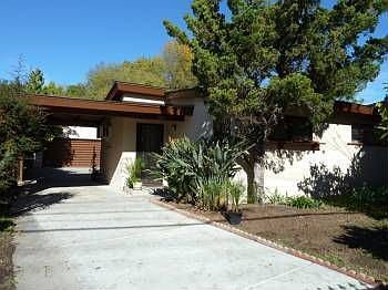 1st image of 1461 Yosemite Dr