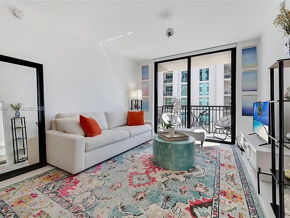 2nd image of 301 Altara Ave APT 509