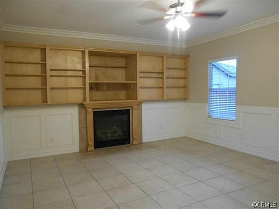 3rd image of 978 Austin Ct