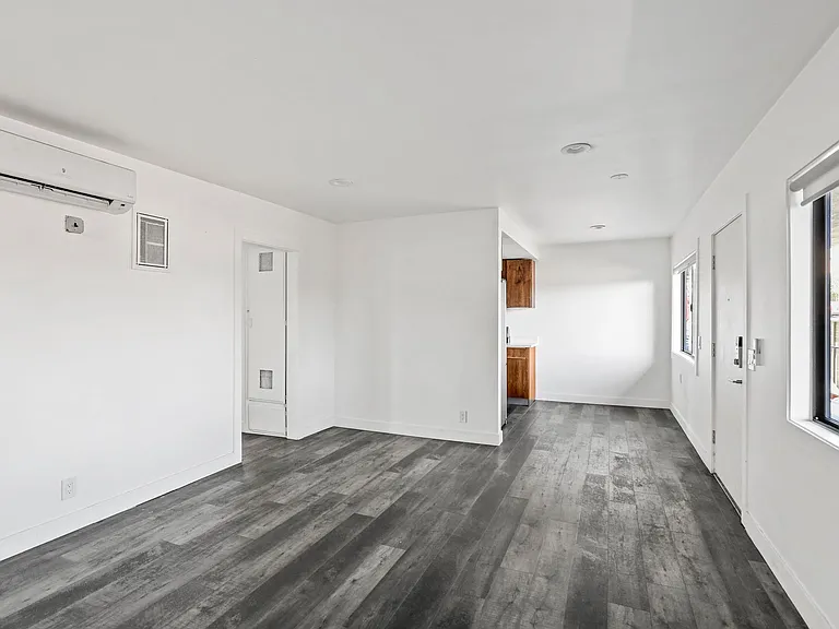 215 N Fickett St — Photo 19
