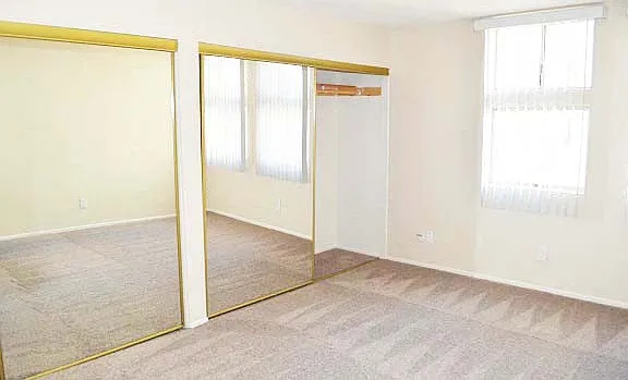 Valley Apartments — Photo 17