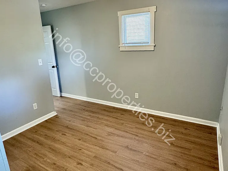 269 S Monroe Ave #C — Photo 17