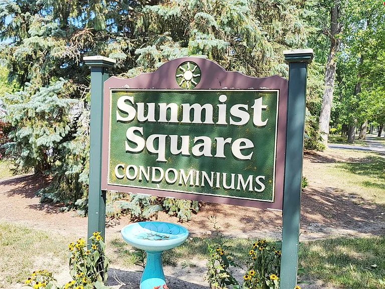 12K Sunmist Sq #12K — Photo 5