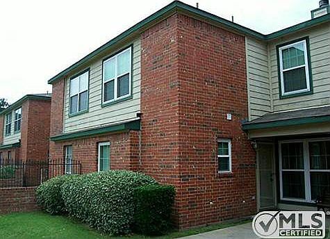 1st image of 3641 Clubview Dr