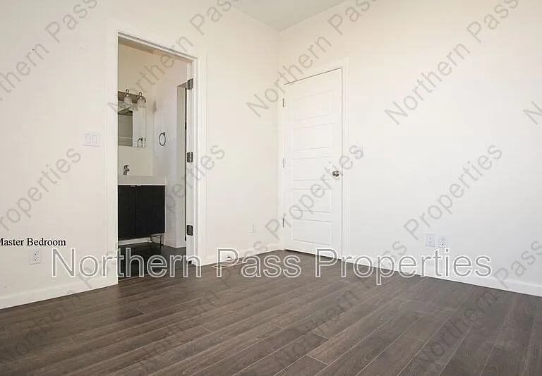 6262 Woodrow Bean #6 — Photo 13