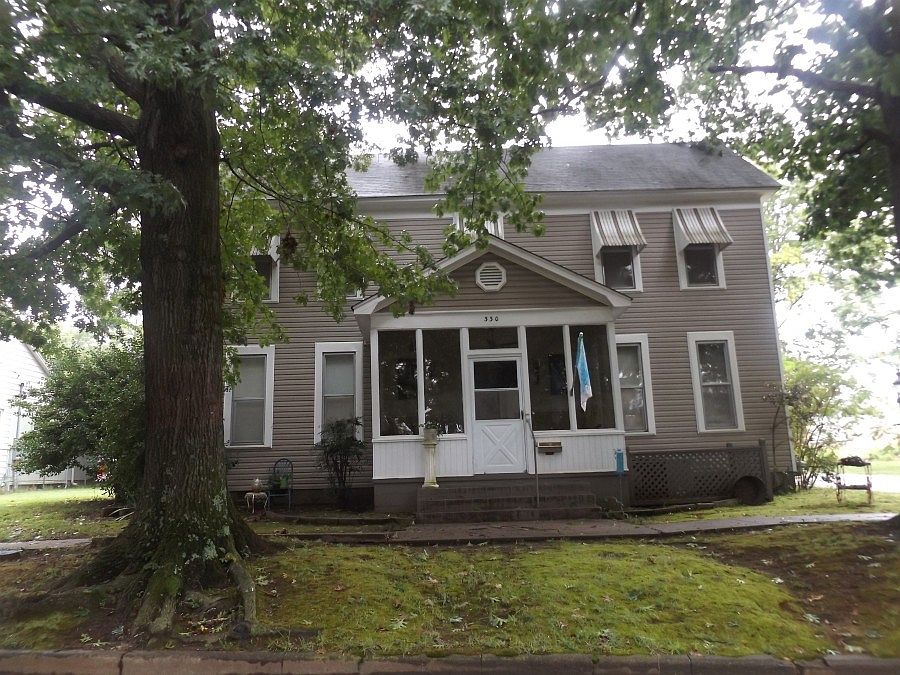 1st image of 330 S El Paso Ave