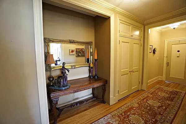 Sold by Anna Pinto Realty | media 35